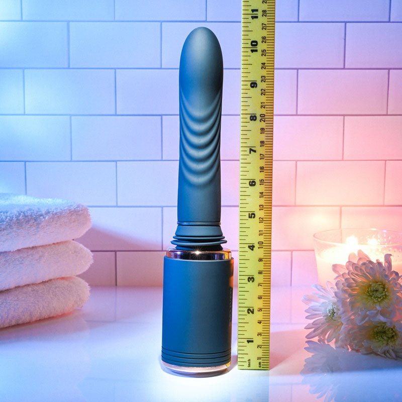 Evolved Too Hot to Handle - Thrusting Vibrator - Black