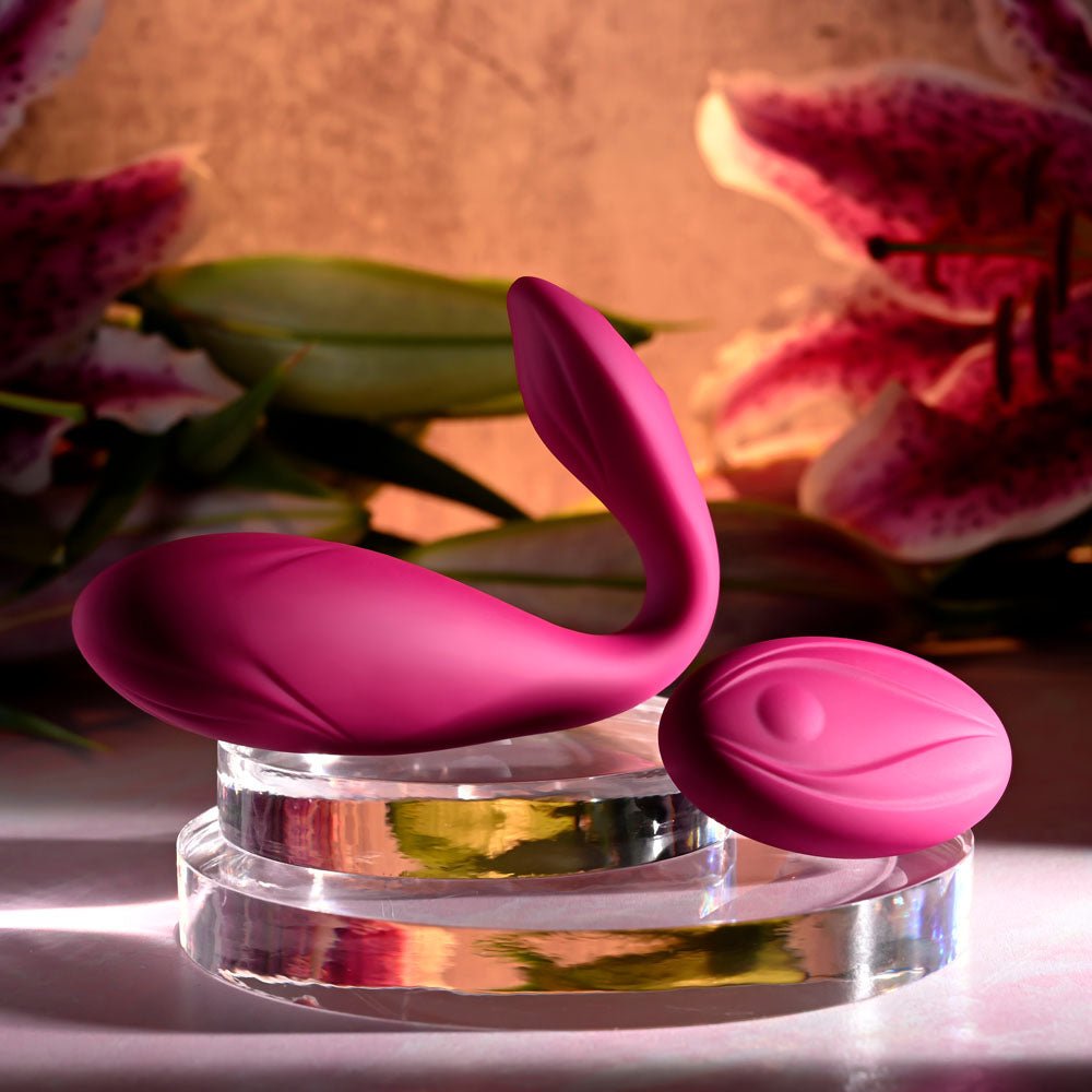 Evolved Cherry Pose  - Flexible & Posable Vibrator with Remote - Pink