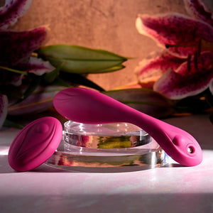 Evolved Cherry Pose  - Flexible & Posable Vibrator with Remote - Pink