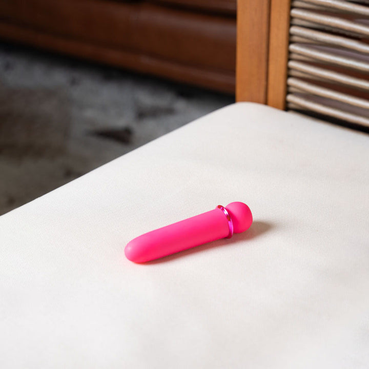 Maia Jaguar Bullet Vibrator - Pink