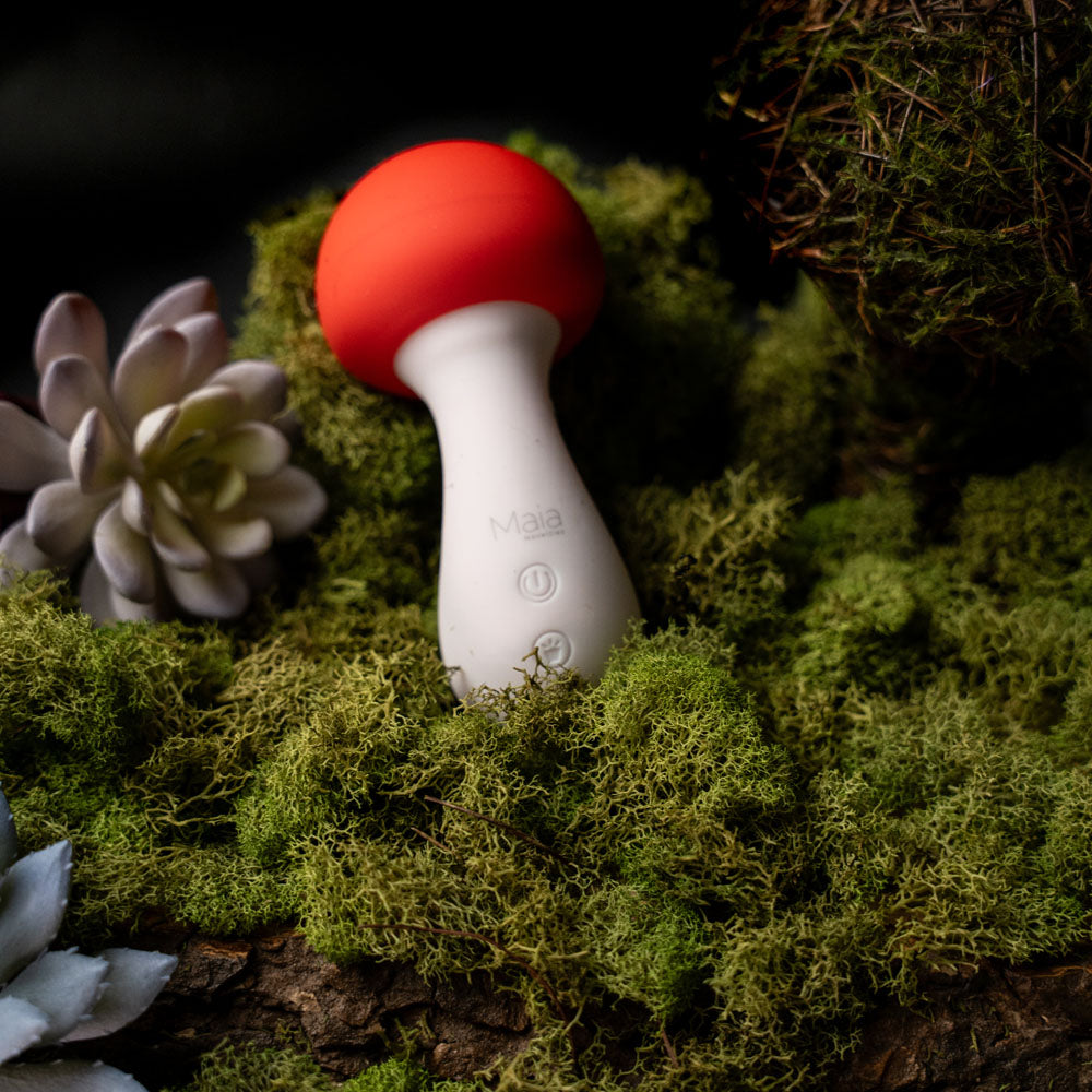 Maia Shroomie - Mushroom Shaped Vibrator -Red/White