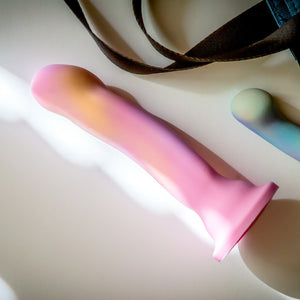 Avant Sun's Out - Pink 7.5 Inch Dildo